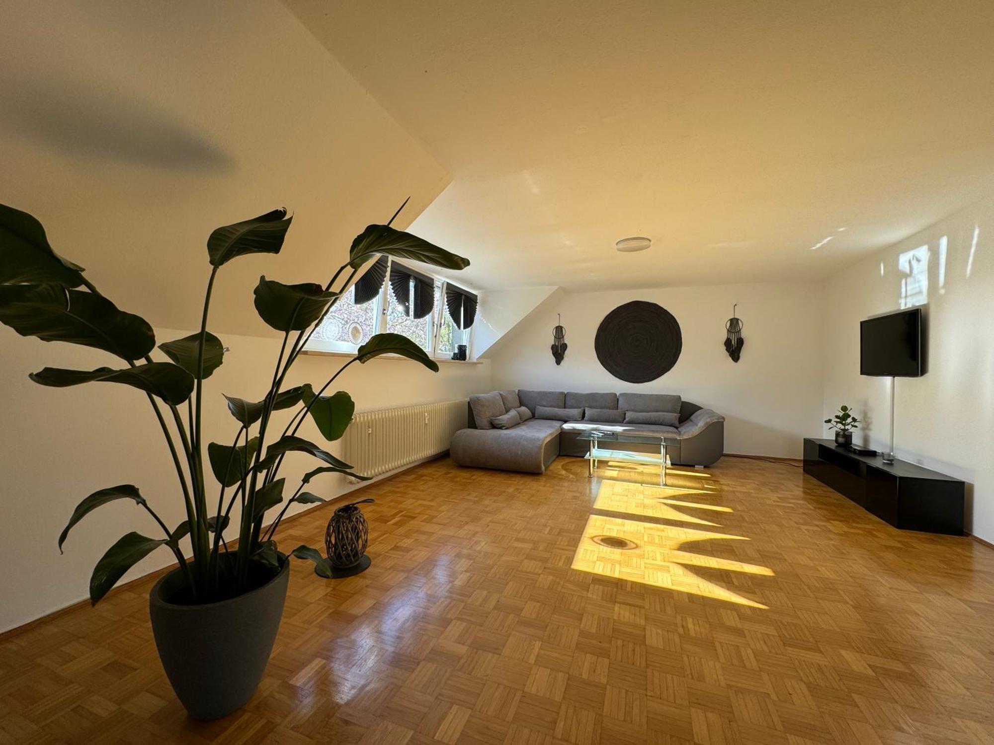 Fewo Boho 110 Qm Mit Bergblick 3 Min Bahnhof Appartement Laufen Buitenkant foto