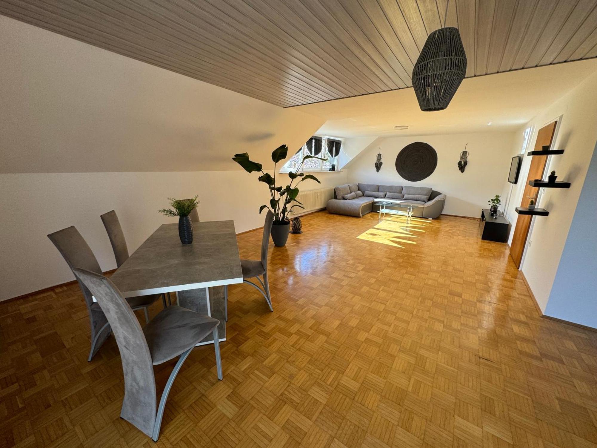 Fewo Boho 110 Qm Mit Bergblick 3 Min Bahnhof Appartement Laufen Buitenkant foto
